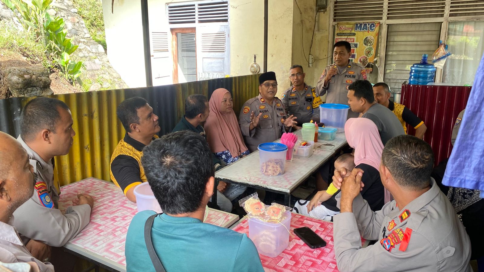 Jum'at Curhat Polres Tanah Datar, Kunjungi Masyarakat Dalam Silaturahmi Di Jorong Simpuruik Sungai Tarab