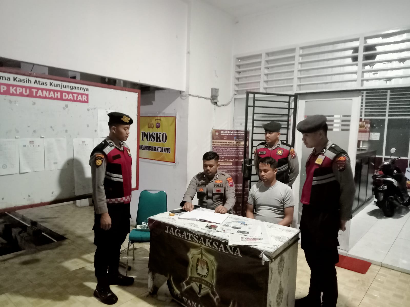 Patroli Dialogis Dalam Rangka Cooling Sistem dan Antisipasi Gangguan Kamtibmas Pasca Pilkada 2024 Kabupaten Tanah Datar 